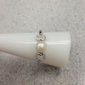 Pearl ring